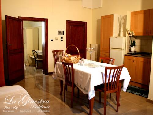 ウジェント イタリア ホテル休暇割引コード Ugento booking.com