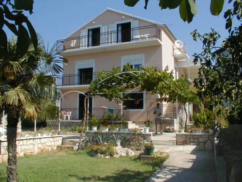 ヴォディツェ クロアチア ホテル休暇割引コード Vodice booking.com