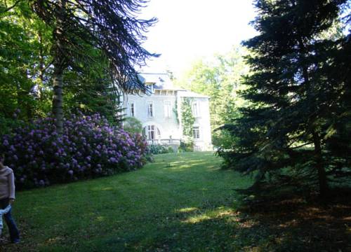 サイサック フランス ホテル休暇割引コード Saissac booking.com