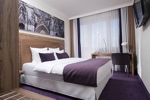 Köln Germany hotel vacation discount code