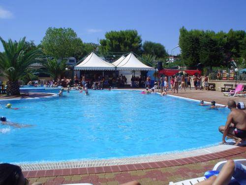 モノポリ イタリア ホテル休暇割引コード Monopoli booking.com