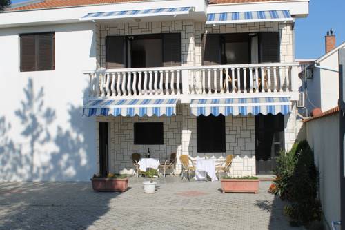 ウルツィニ モンテネグロ ホテル休暇割引コード Ulcinj booking.com