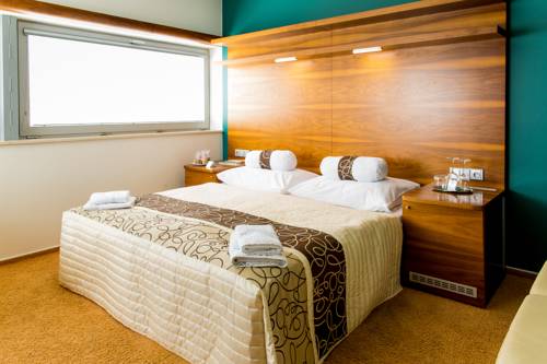 ブルノ チェコ共和国 ホテル休暇割引コード Brno booking.com