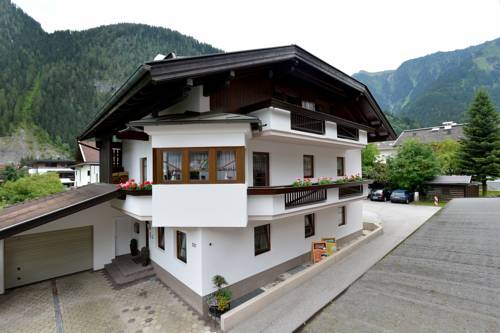 マイヤーホーフェン オーストリア ホテル休暇割引コード Mayrhofen booking.com