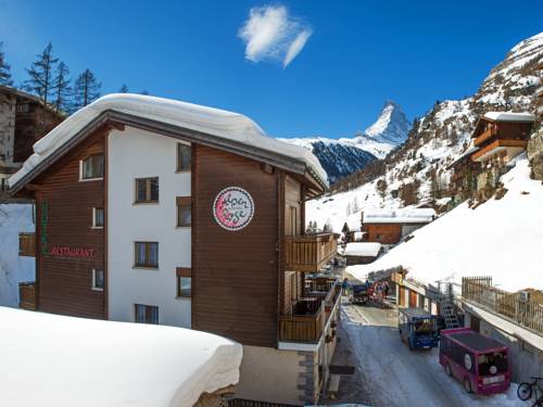 ツェルマット スイス ホテル休暇割引コード Zermatt booking.com