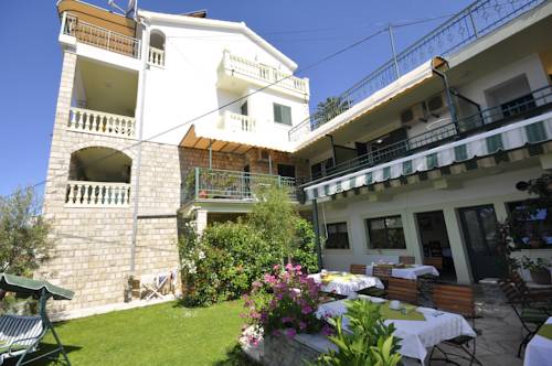 ヘルツェグ・ノヴィ モンテネグロ ホテル休暇割引コード Herceg Novi booking.com