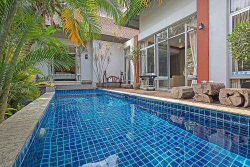 ジョムティエンビーチ タイ ホテル休暇割引コード Jomtien Beach booking.com