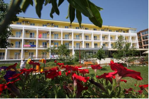 ママイア ルーマニア ホテル休暇割引コード Mamaia booking.com