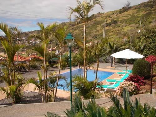 カリェタ ポルトガル ホテル休暇割引コード Calheta booking.com