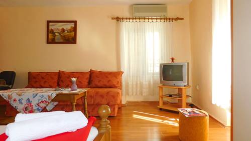 ブドヴァ モンテネグロ ホテル休暇割引コード Budva booking.com