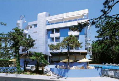 ビビオネ イタリア ホテル休暇割引コード Bibione booking.com