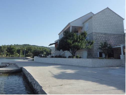 Lumbarda Croacia código de descuento de vacaciones booking.com