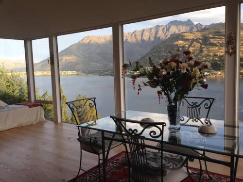 Queenstown New Zealand hotel vacation discount code