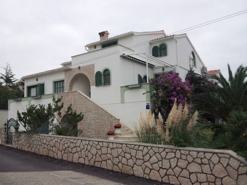 Novalja Croacia código de descuento de vacaciones booking.com