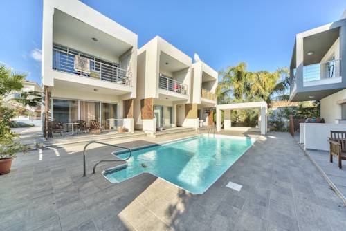 リマソール キプロス ホテル休暇割引コード Limassol booking.com