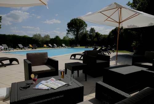 アヴィニョン フランス ホテル休暇割引コード Avignon booking.com