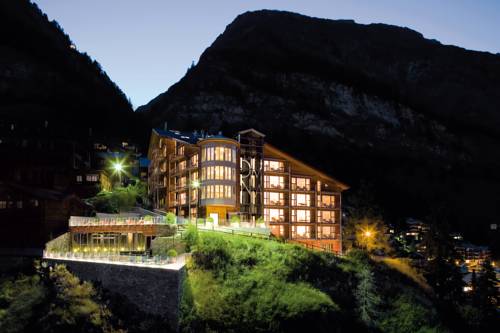 ツェルマット スイス ホテル休暇割引コード Zermatt booking.com