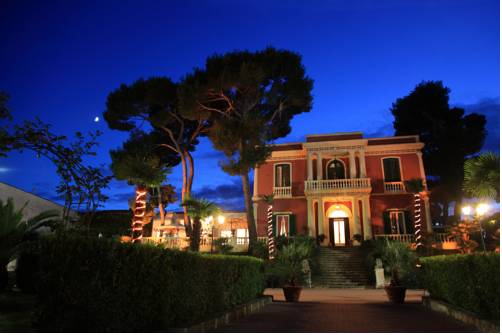 モノポリ イタリア ホテル休暇割引コード Monopoli booking.com